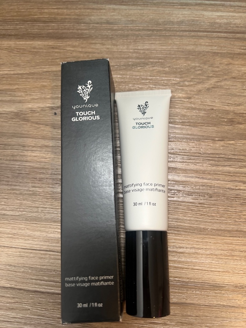 Younique Touch Glorious Mattifying Face Primer